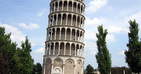 Leaning Tower Of Niles In Niles Illinois United States Sygic Travel