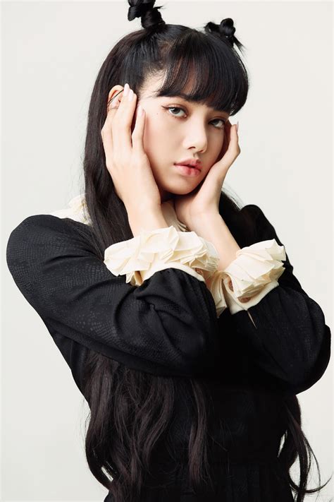 Artist & illustrator on instagram: 640x960 Lisa Blackpink Elle 2020 iPhone 4, iPhone 4S HD 4k ...