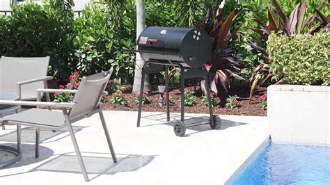 This Quick Start Charcoal Grill Gets Your Charcoal Ready