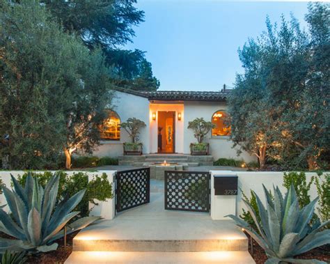 She is the author of two books on home decor and sustainable design. Everything You Need To Know About Spanish Decor | Spanish ...