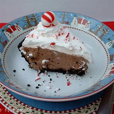 Holiday Candy Cane Pie With Cool Whip And A Giveaway Recipe Yummly Recipe Candy Cane Pie