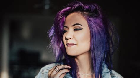 When it comes to the hair game, asian women have the advantage of being born with beautiful silky black strands. Best Purple Hair Dye 2018 - Good Hair Guide