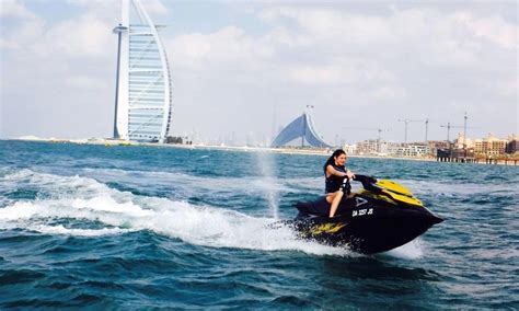 Discover the jetski sensations and the arabic coast. Jet Ski Dubai