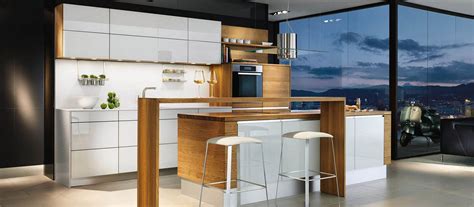If you are looking for a kitchen that is innovative and current or traditionally styled, german kitchen is your best choice for kitchen remodeling in the miami dade area. German Kitchens