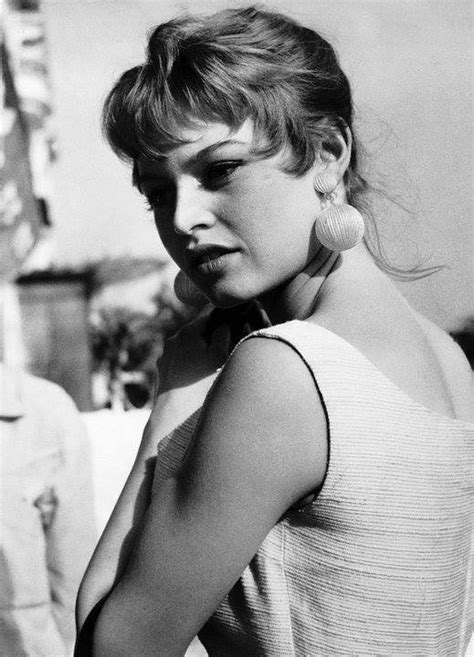 Brigitte Bardot 1956 R Photos