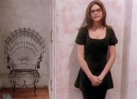 Photo Of Lisa Loeb From The Stay Video Todays Evil Beet Gossip