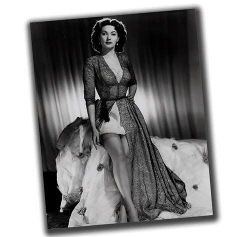 Yvonne De Carlo Vintage Rare Retro Photo Glossy Big Size X In P