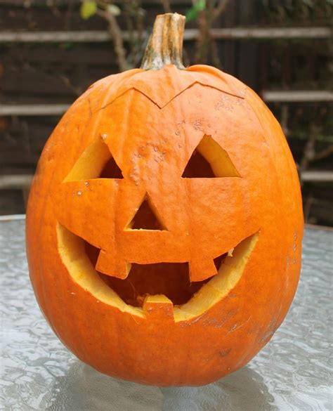 Pumpkin Carving Tips Carve A Pumpkin Easily With These Tricks