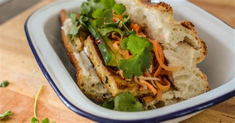 We did not find results for: Ein vegetarisches Sandwich Rezept: Banh Mi Tofu in ...