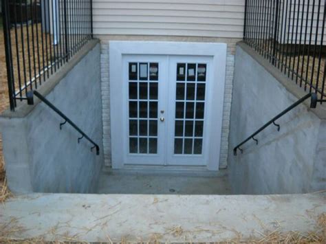 Walkout Basement French Doorbefore Cottage House In 2019 Basement