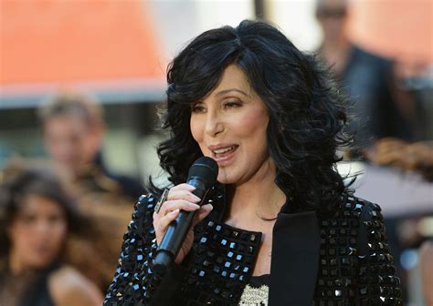 Singer Cher Apologizes For Her Tweet About George Floyd - AsViral