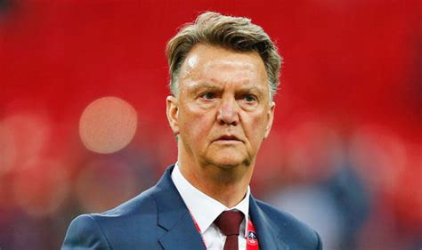 He got fit, worked on his form, played for reserves as much as the manager asked for( in reference to victor valdes situation) and once he was fit. Man United News: Jose Mourinho makes Louis van Gaal ...