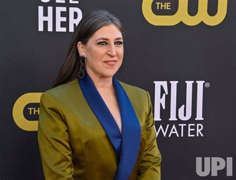 Photo Mayim Bialik Attends Sthe Critics Choice Awards In Los Angeles Lap20220313351