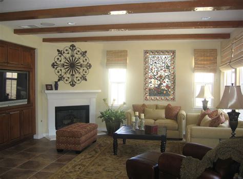 Some good ideas are neutral colors, green and sage, orange and red, also. Family Room Decorating: Family Room Design