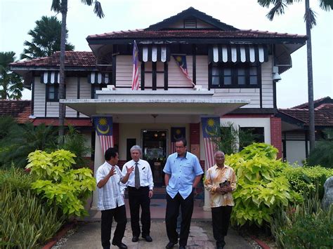 781 takipçi · üniversite ve yüksekokul. Dato Latt Shariman: Lawatan ke Rumah Merdeka