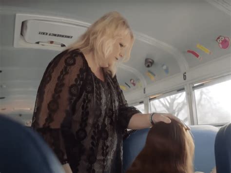 Girl Grieving Her Late Mom Approaches Bus Driver Asks Her To Fix Her Hair News And Gossip