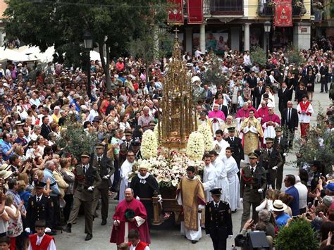 Fiesta Del Corpus Christi En Toledo España 2018 Canta Y Camina