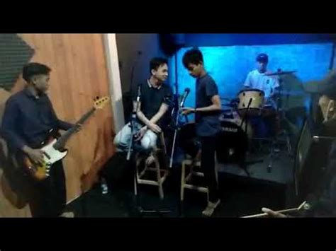 May 28, 2021 · baca juga: Ngulik lagu tipe x mawar hitam - YouTube