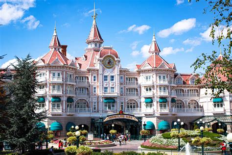 Disneyland Paris Entrances How To Enter The World Of Magic