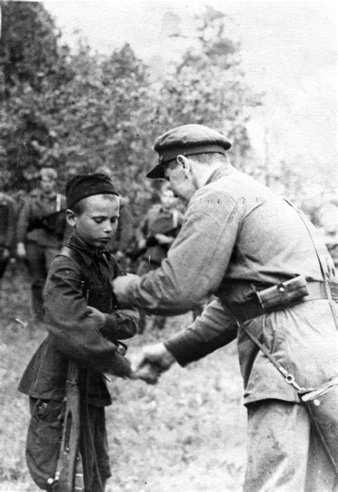 29 Vintage Photos Of Child Soldiers In World War Ii ~ Vintage Everyday