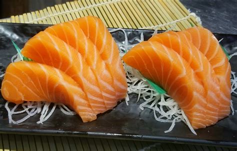 Salmon Sashimi Full