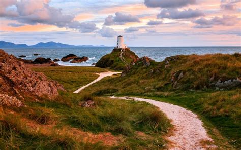 Travellers are attracted to wales because of its beautiful landscape. Wales celebrates its waterways with the Year of the Sea