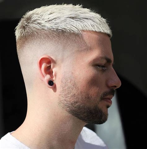 The skin fade haircut is a very trendy and popular men's fade haircut. The Best Skin Fade Haircut for Men. Find more Incredible ...