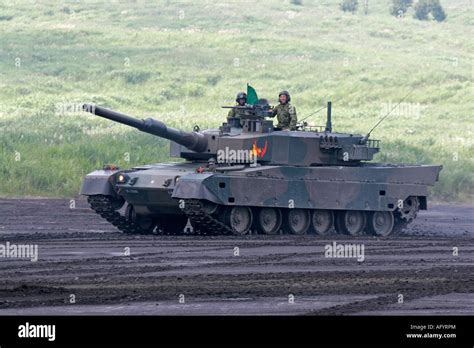 Type 90 Tank Of Japan Ground Self Defence Force Stock Photo Alamy