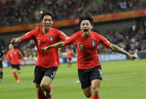 스코어보드 닷컴은 멕시코 축구 라이브스코어와 최근 결과, 일정, 순위를 제공해드립니다. 축구 - Ouqze3btyo6wgm : Association football, 일부 국가에서는 soccer)는 11 ...
