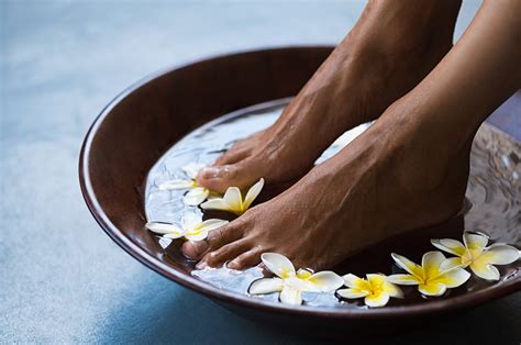 The Benefits Of Epsom Salt Soaks — Advanced Feet And Ankle Care