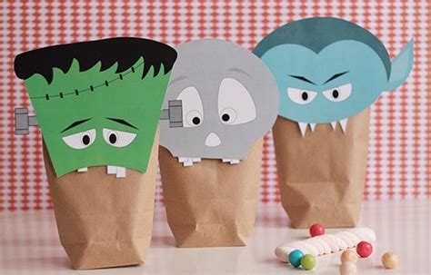 Decorating with a bag and tip is one of the most fundamental skills in cake and dessert decorating. 20 halloween goody bag ideas for easy party decorations