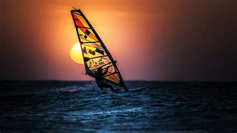 Windsurfing At Sunset Papel De Parede Hd Plano De Fundo 2560x1440