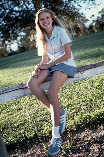 Beautiful Kirsten Dunst As A Teenager In Vintage Everyday Kirsten Dunst Style Kirsten