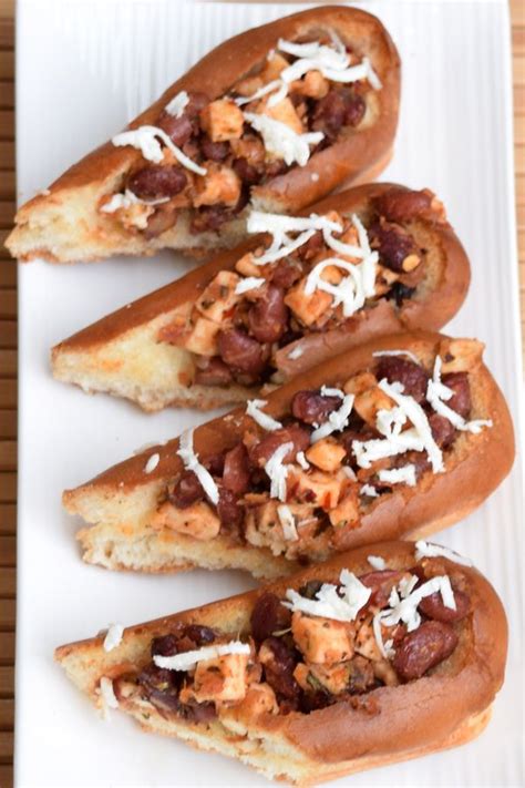 Cheddar cheese, russet potato, 2% milk, hot dogs, sour cream. Beans and Paneer Stuffed Hot Dogs | Tea snacks, Vegetarian ...