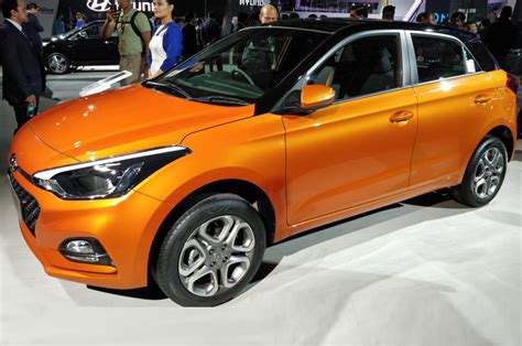 Hyundai cars price list (2021) in india. Auto Expo 2018: New Hyundai i20 facelift variants, price ...