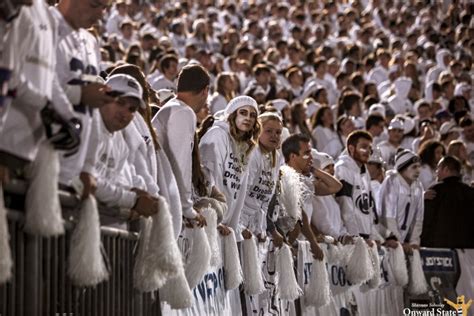Nittanyville Wins Espns Weekly Live Más Student Section Contest For