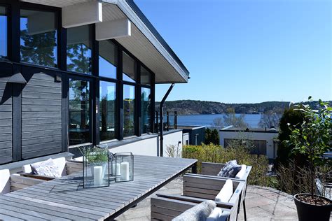 How to build a house on the water in minecraft #100: Modern Home in Sweden with Views of the Water and ...