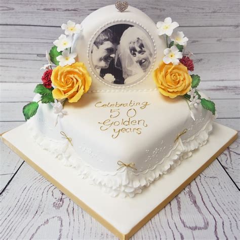 Crafty Cakes Exeter Uk Golden Wedding Anniversary Cake With