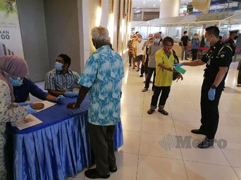 Menurut ceritanya, jumlah wang royalti itu boleh dimakan rakyat kelantan selama 7 keturunan. Penarik beca dapat wang ehsan | Harian Metro
