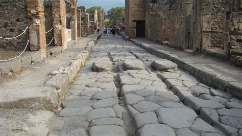 A Street In Pompeii What Are Those Ruts In The Road What Were They