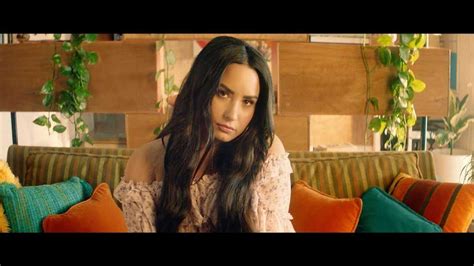 I can't believe i fell for this. Clean Bandit feat. Demi Lovato - Solo | Lyrics