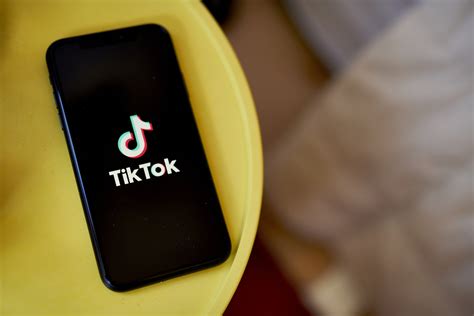 Tiktok Shop Full Of Cheap Goods Is Live For Some Us App Users Bloomberg