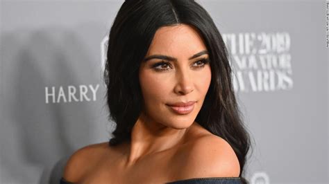 Kim Kardashian West Face