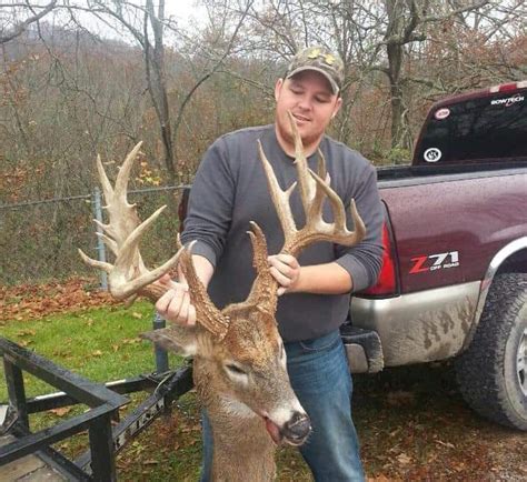 Kentucky Giant Buck 226 Inches Big Deer