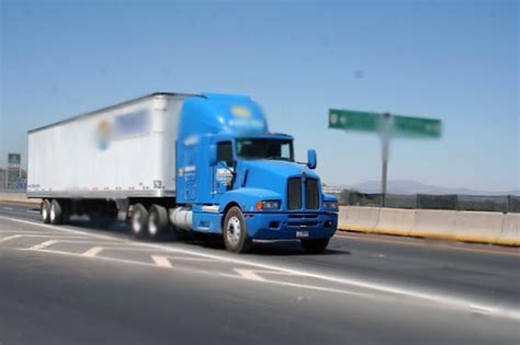 Buscan Regular Circulación De Camiones De Carga Por El Periférico En Torreón Noticieros Grem