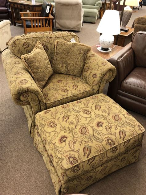Broyhill Chair And Ottoman Delmarva Furniture Consignment