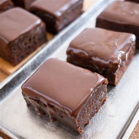 The Secret To Perfect Fudge Chocolate Brownies Veena Azmanov