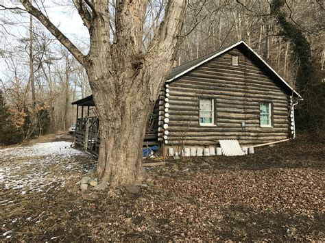 Waterfront Property, 2BR Log Cabin on 3.6 Acres fronts the Greenbrier