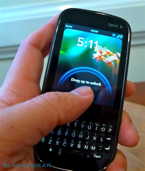 Palm Pixi Powered By Webos Hands On Slashgear