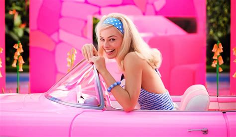 Margot Robbies First Reaction To The Barbie Script Was What A Shame It Will Never See The
